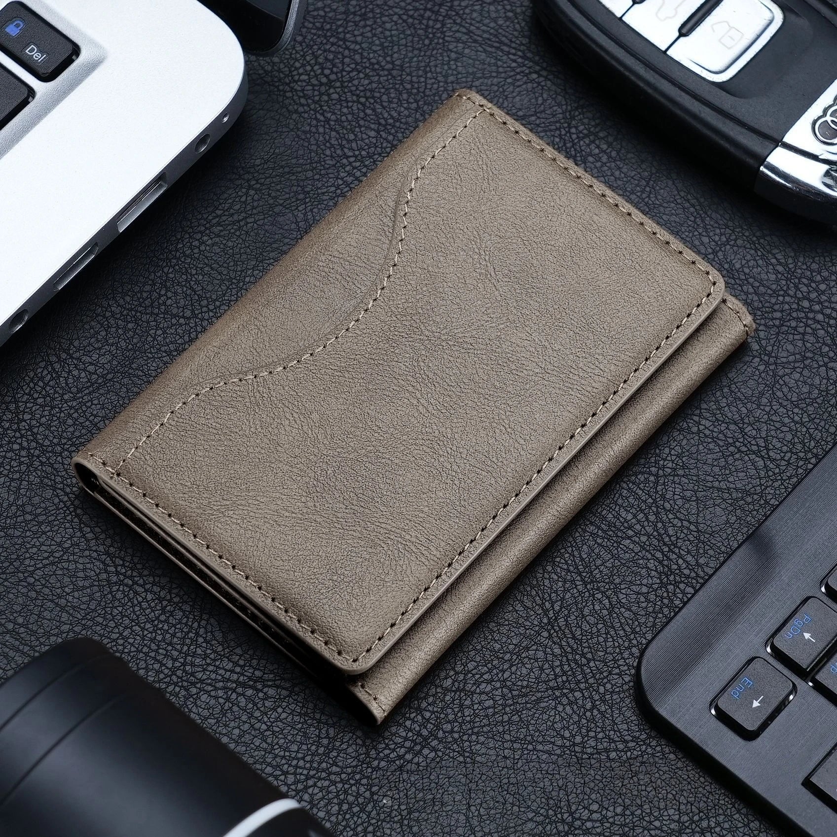 The Maverick MagSafe Leather Wallet Case