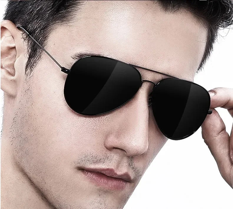 Signature Vantage Aviator Sunglasses