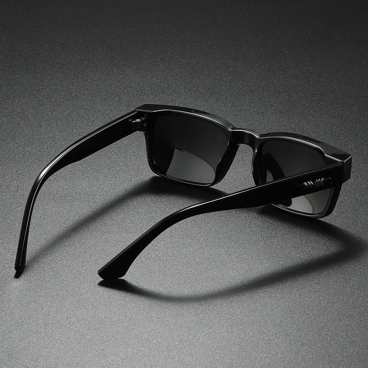 Signature Riviera Square Sunglasses