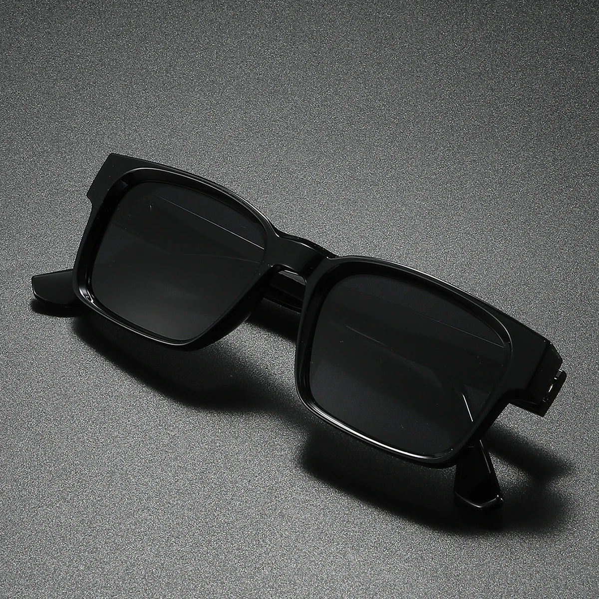 Signature Riviera Square Sunglasses